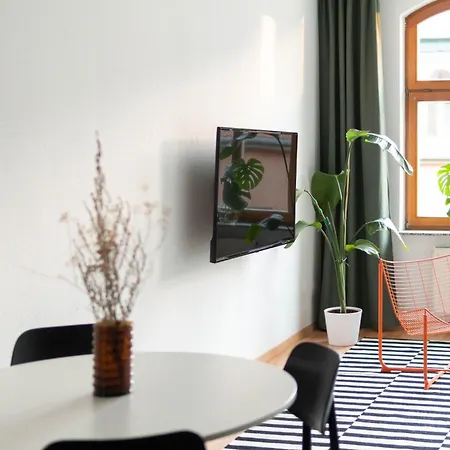 Moderne 62qm Ferienwohnung, Zentral In Bahnhofsnaehe *